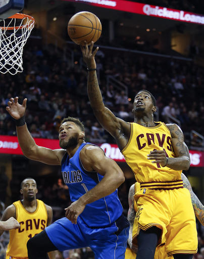 DeAndre Liggins, not Iman Shumpert, starting in J.R. Smith's place for Cavs