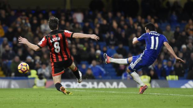 Pedro scores Chelsea's third