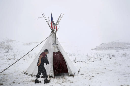 Oil industry urges Trump to approve Dakota Access pipeline