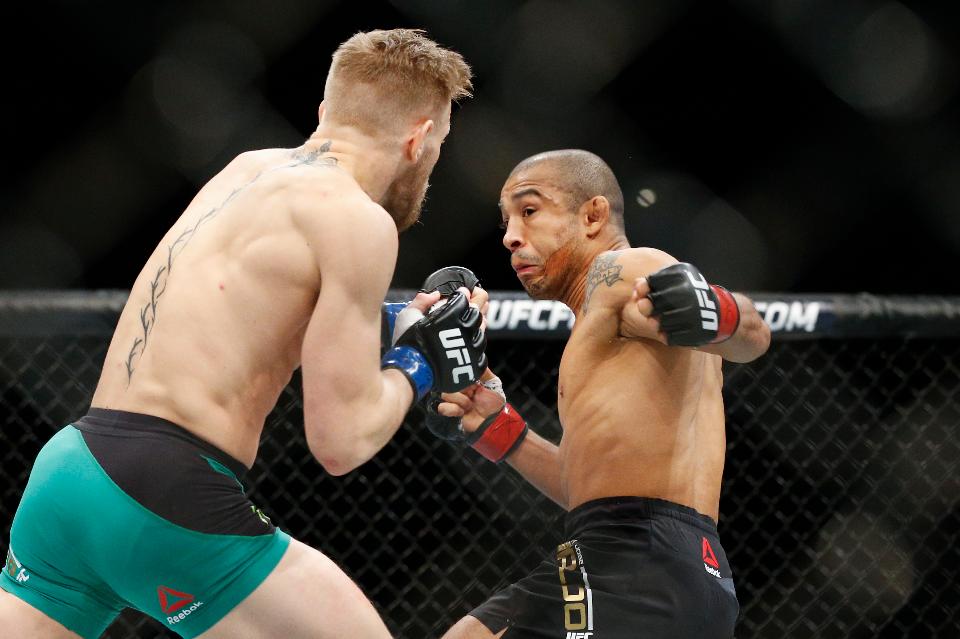 Could Jose Aldo and Conor Mc Gregor end up locking horns at lightweight in 2017