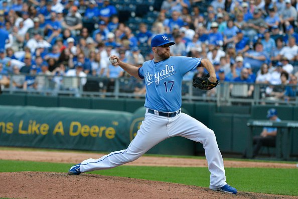 Cubs trade Jorge Soler to Royals for closer Wade Davis