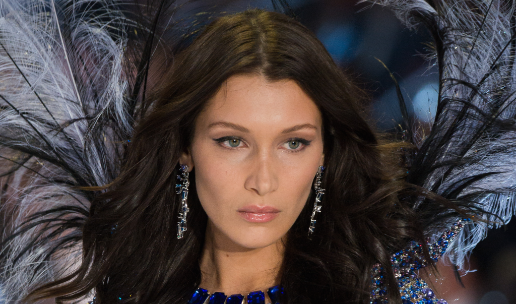 Bella Hadid Just Slayed Her 1st Victoria’s Secret Show Ever