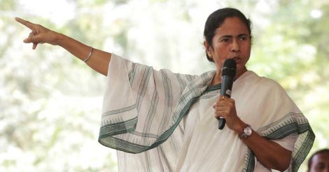 War of words between Mamata and Bengal governor over army's presence