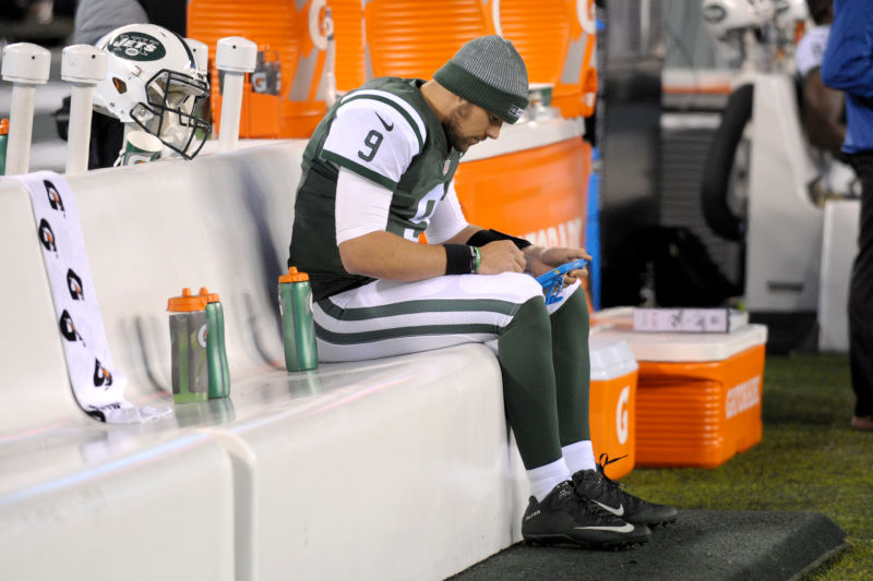 Jets bench Ryan Fitzpatrick in third quarter for Bryce Petty