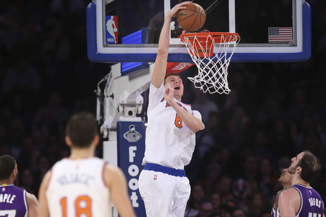 Knicks stretch streak to three with victory over skidding Kings