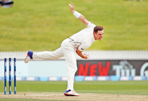 HAMILTON New Zealand's Matt Henry bowls during day five of the second cricket Test match between New Zealand and Pakistan at Seddon Park in Hamilton yesterday.- AFP