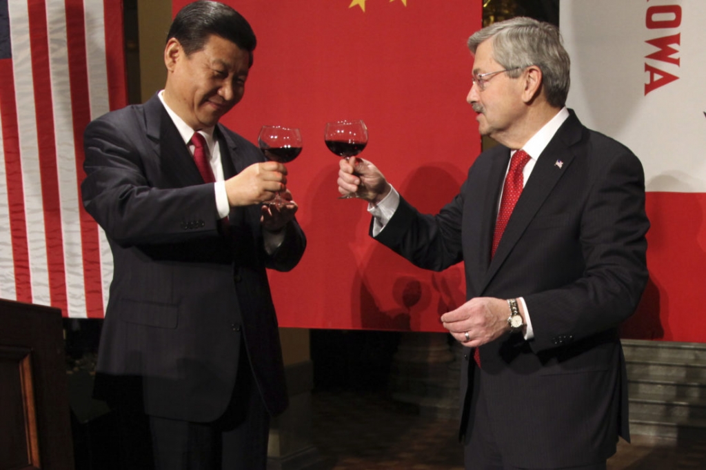 China’s Xi Jinping and Gov. Terry Branstad raise their glasses at the beginning of a formal dinner in the rotunda at the Iowa Statehouse in Des Moines. Branstad President-elect Donald Trump's choice