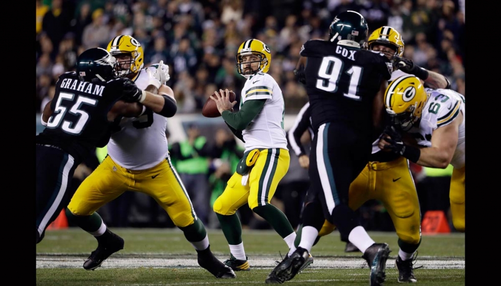 Green Bay Packers&#039 Aaron Rodgers passes during the first half of an NFL football game against the Philadelphia Eagles Monday Nov. 28 2016 in Philadelphia