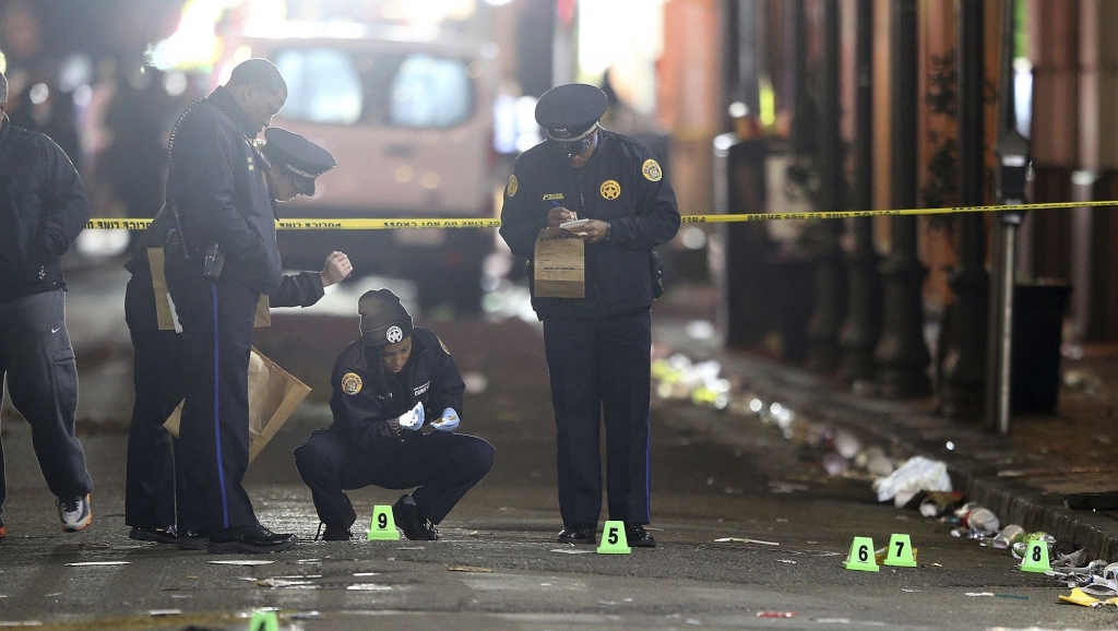 10 shot in New Orleans; 1 dead