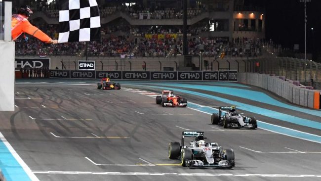 Nico Rosberg clinches maiden F1 title