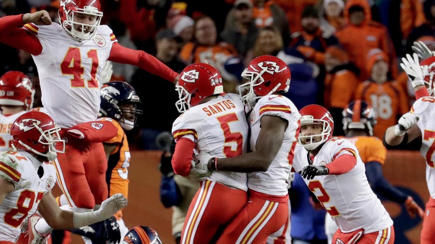 Offensive first half: Chiefs lead Broncos, 9-3