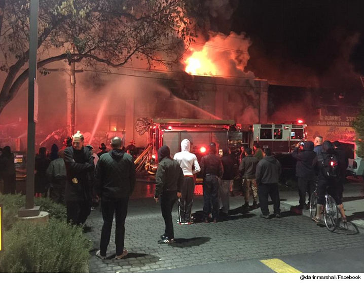 1203-oakland-fire-facebook-01