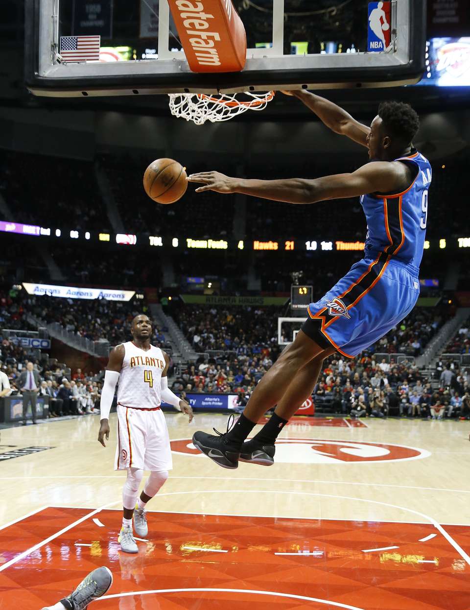 Westbrook's triple-double leads Thunder past Hawks 102-99