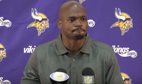 Adrian Peterson to Hit Free Agency After Vikings Don't Exercise Contract Option