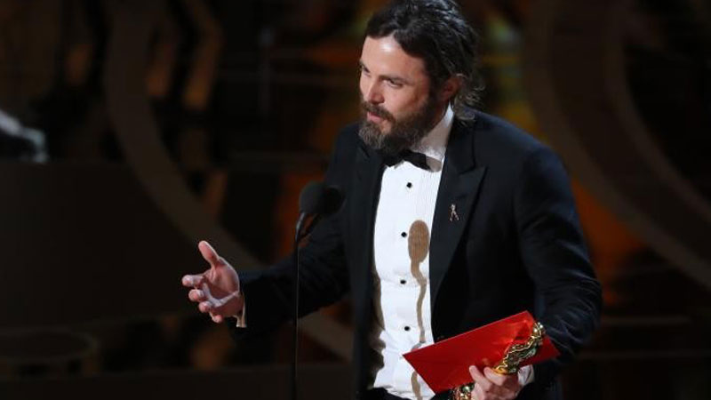 Casey Affleck wins best actor Oscar