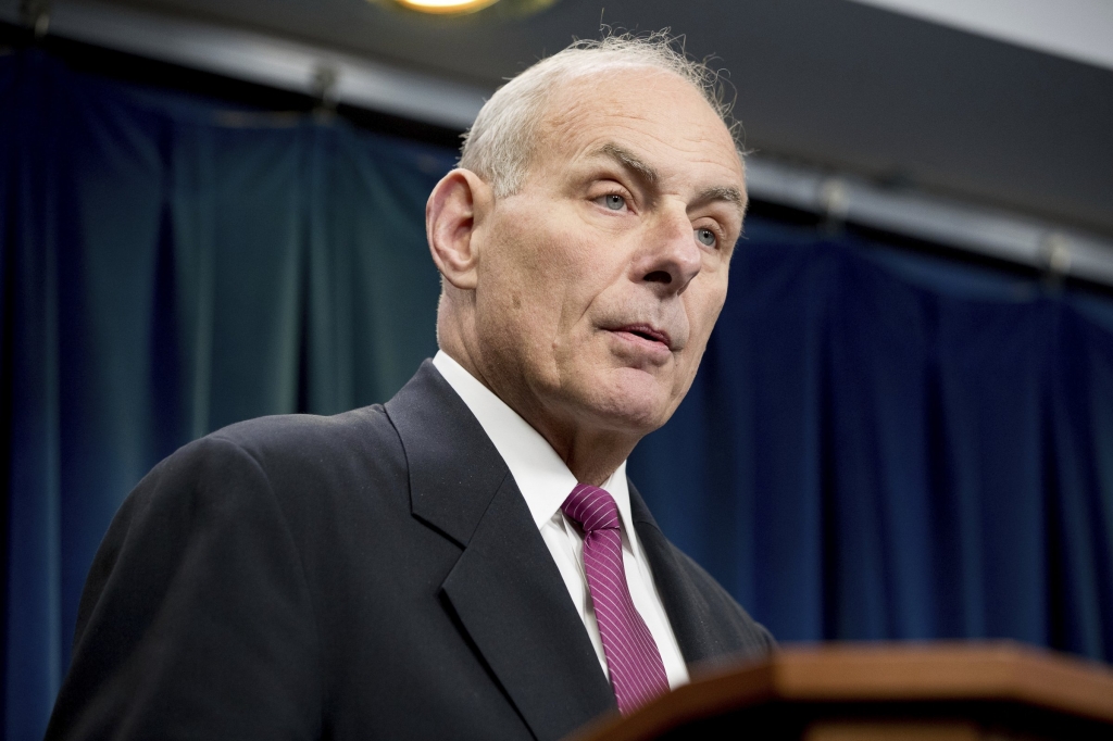 DHS, White House adviser: Travel ban will remain enforced