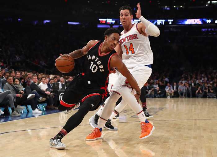 DeMar De Rozan was the key player in the Toronto Raptors&#039 91 92 victory over the New York Knicks