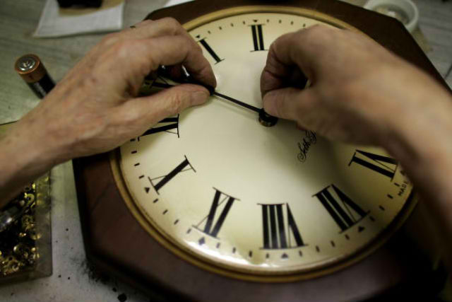 Businesses Prepare For Earlier Daylight Savings Time