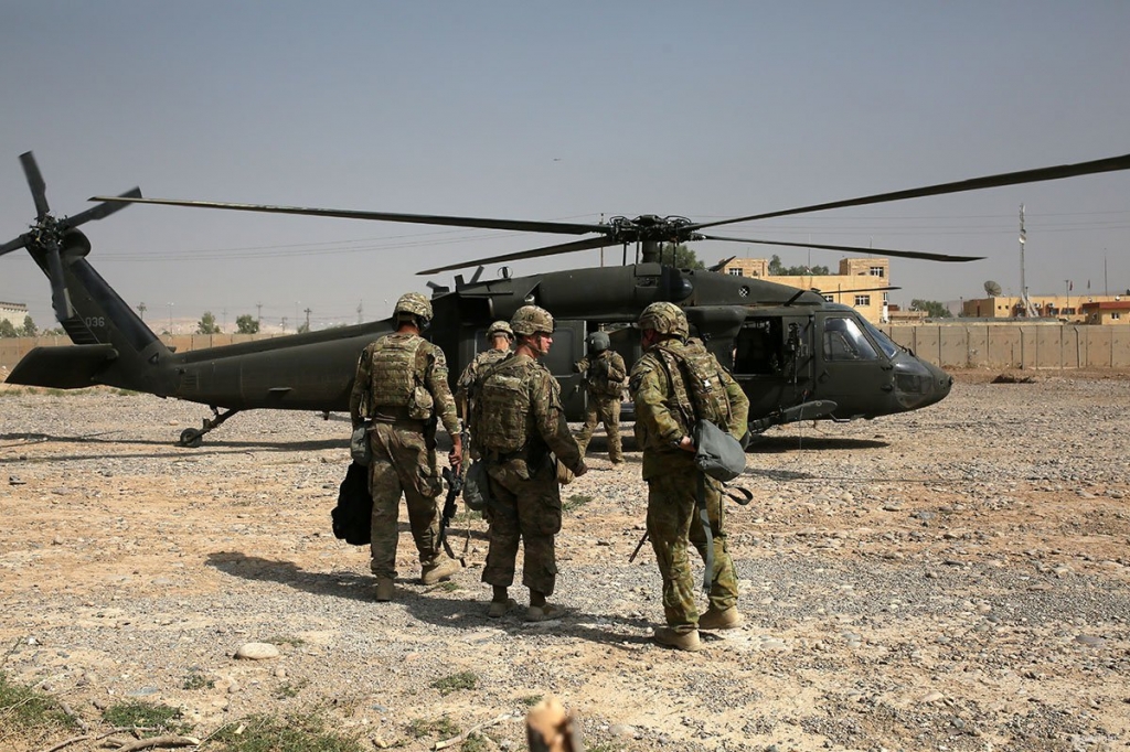 Image of US Military helicopters and troops in Mosul on October 19th 2016