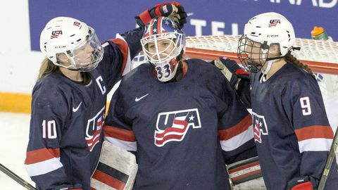 United States : Amid hockey boycott threat, senators question women's treatment